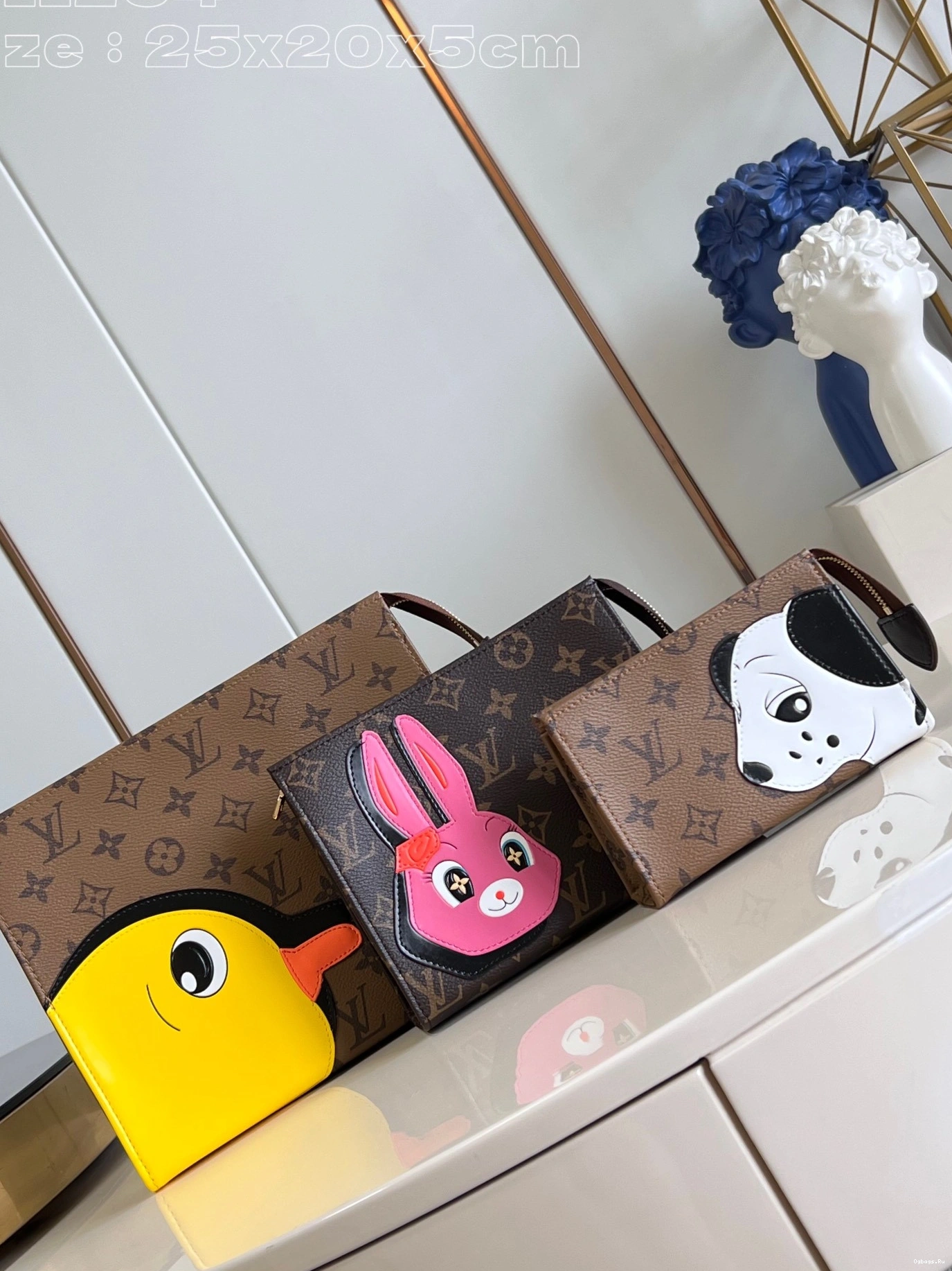 VUITTON Toilet Pouch-25*20*5.5cm LOUIS Trio 0320